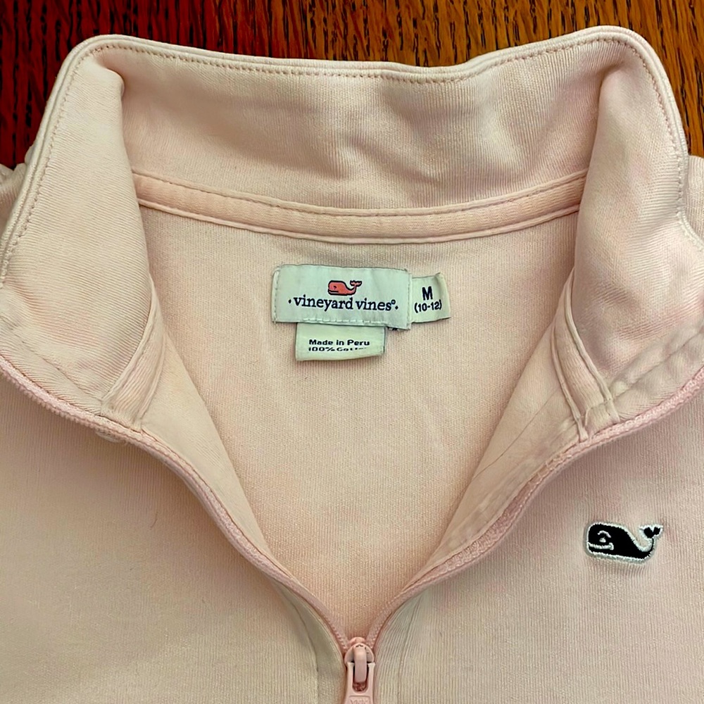 Vineyard Vines girls sweatshirt in very soft light pink with half zipper